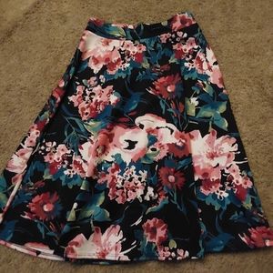 Like New Silhouette NYC Women's Size Medium Flowy Floral Black Pink Skirt